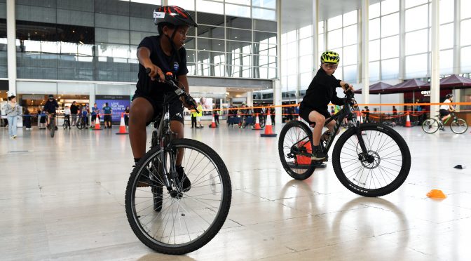 Council Leader listens to Cycling CitizensMK leaders